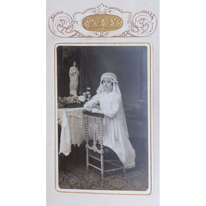 NIÑA DE COMUNIÓN.