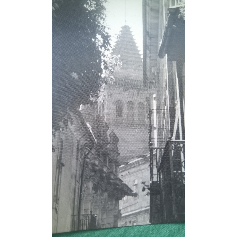 CALLE Y MONUMENTO