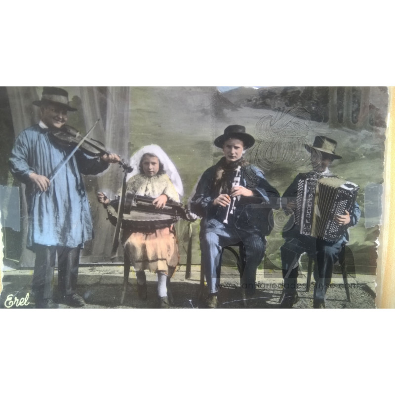 MÚSICOS EN COLOR