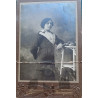 FOTOGRAFÍA DE DAMA JOVEN