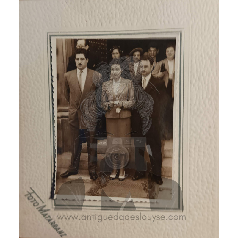 PERSONAS SALIDA IGLESIA