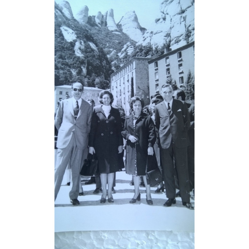 PAREJAS EN MONTSERRAT