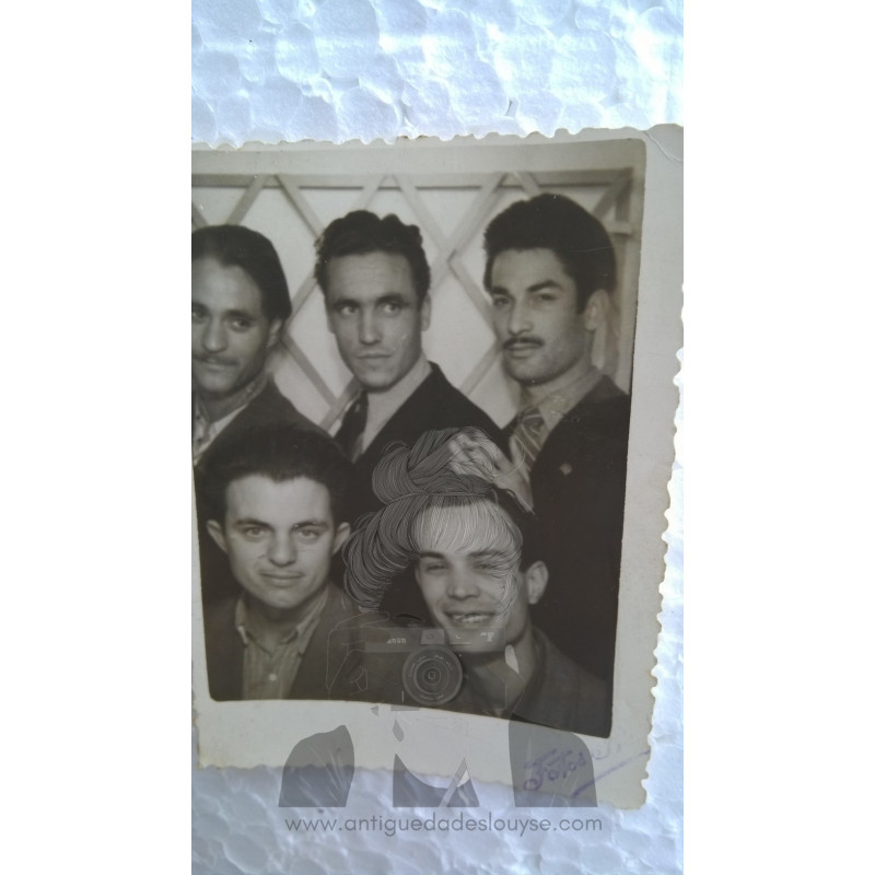 AMIGOS EN UNA FOTO