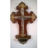 CRUCIFIJO CON BENDITERA