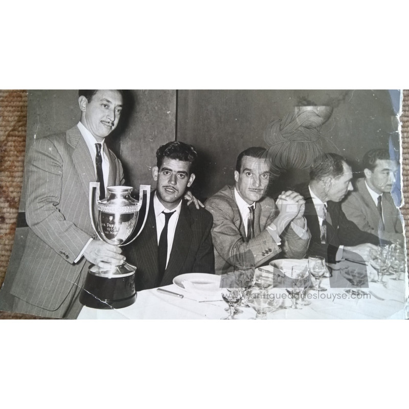 ENTREGA DE TROFEO