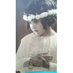NIÑA DIADEMA LIBRITO