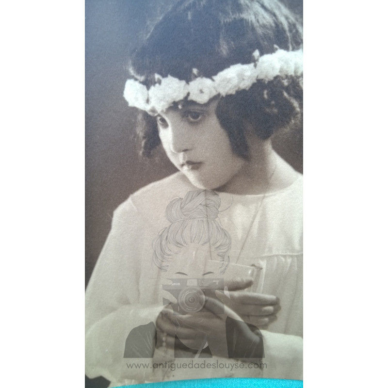 NIÑA DIADEMA LIBRITO