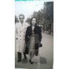 PAREJA DE PASEO