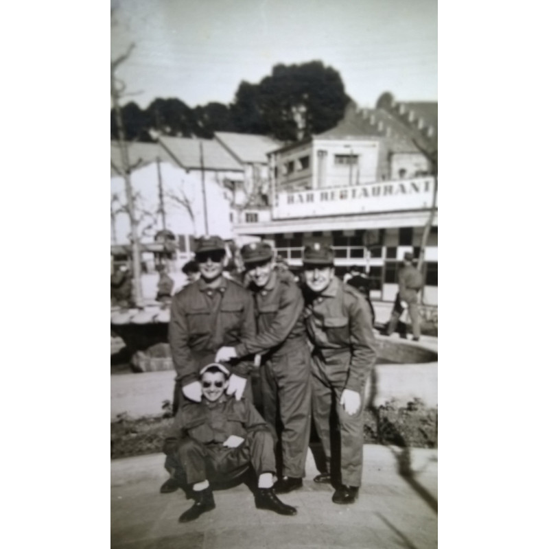 MILITARES DE PASEO