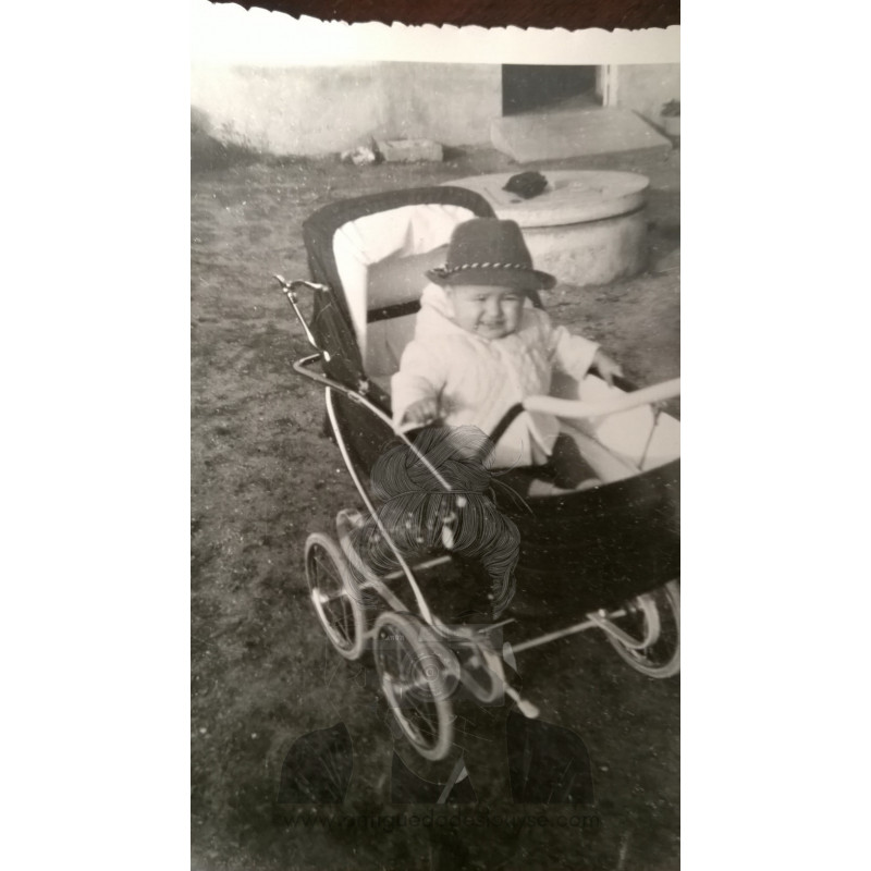 NIÑO CON SOMBRERO