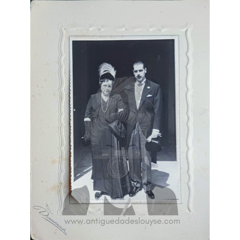 PAREJA  MADURA DE GALA