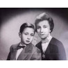 SEÑORA Y JOVEN