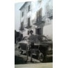 SEÑORA Y COCHE