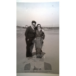 PAREJA EN LA PLAYA