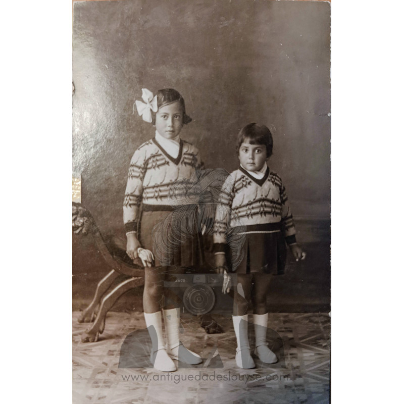 PAREJA NIÑAS 1930