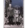 CABALLERO Y DAMA JÓVEN