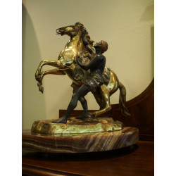 AURIGA Y CABALLO EN BRONCE