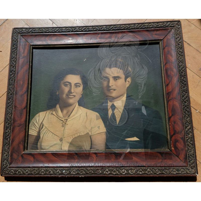 PAREJA DE JOVENES ANTIGUA