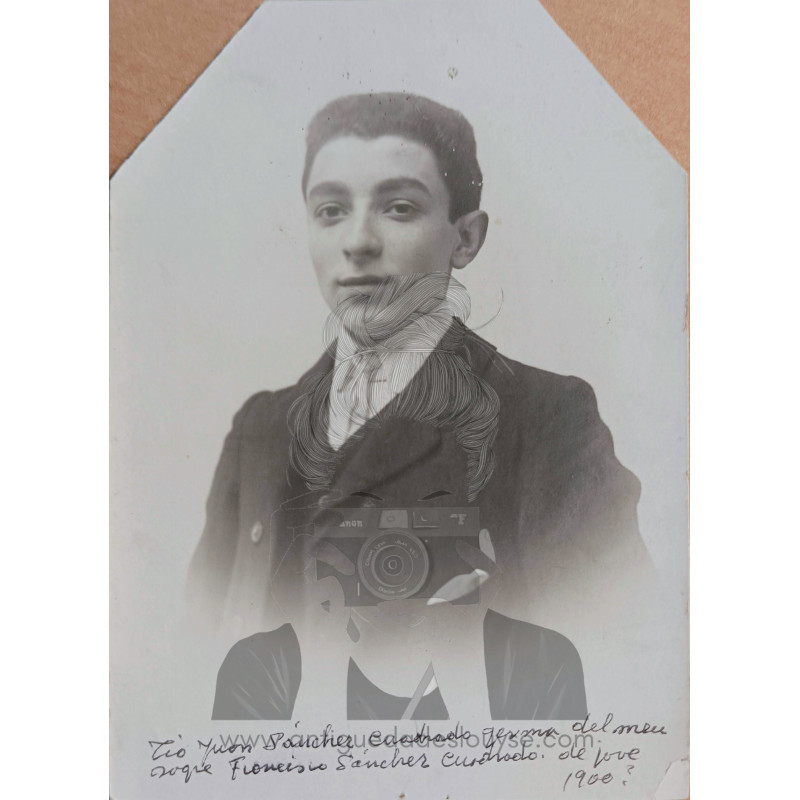 FOTOGRAFÍA DE JOVEN EN 1900