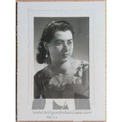 SEÑORA EN 1956