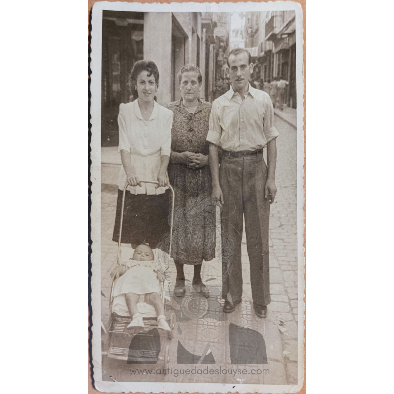 FOTOGRAFÍA FAMILIAR DOS GENERACIONES