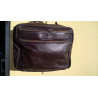 CARTERA DE MANO EN PIEL NATURAL