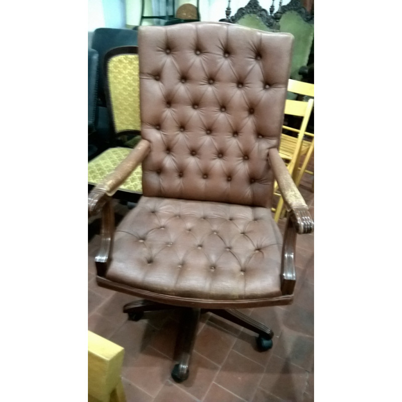 SILLÓN ESTILO CAPITONÉ