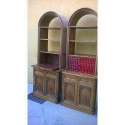 PAREJA DE LIBRERÍAS
