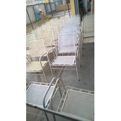 SEIS SILLONES DE HIERRO