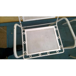 SEIS SILLONES DE HIERRO