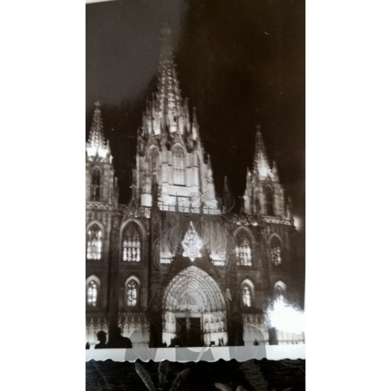 FOTOGRAFÍA CATEDRAL DE BARCELONA ILUMINADA
