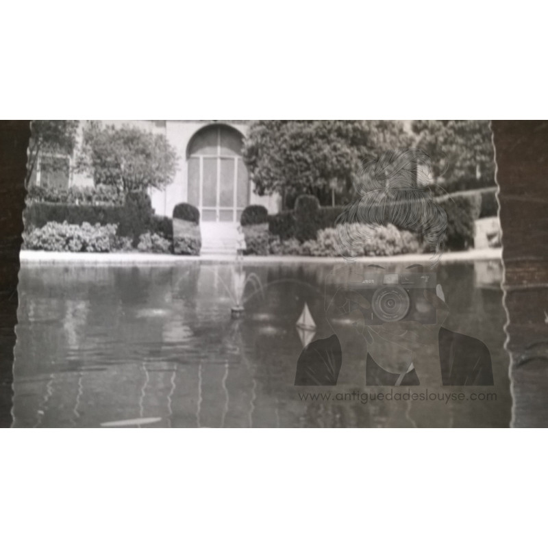 ESTANQUE  EN JARDÍN