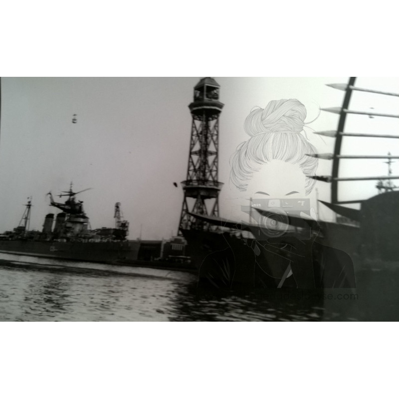 BARCOS ANCLADOS EN PUERTO