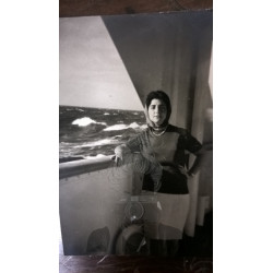 SEÑORA AGOSTO 1969 EN BARCO
