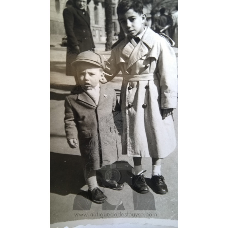 PAREJA DE NIÑOS. AÑOS 50