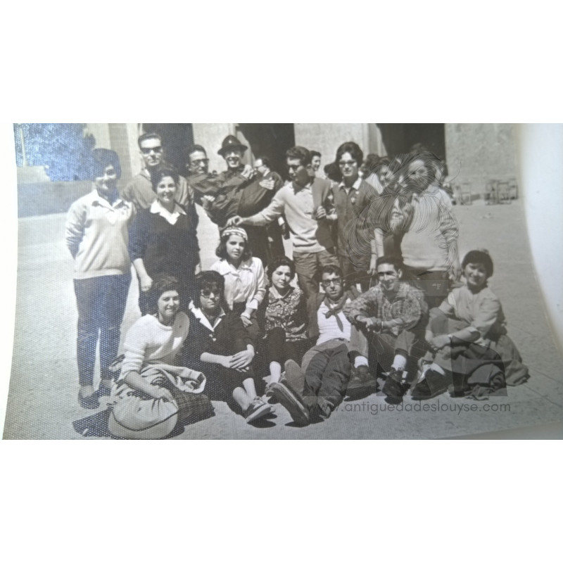 GRUPO DE JÓVENES EN LOS AÑOS 60