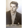 FOTO EN POSE JOVEN 1960