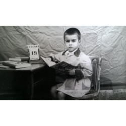 NIÑO EN LECTURA