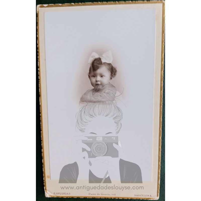 NIÑA FOTOGRAFIADA EN 1930