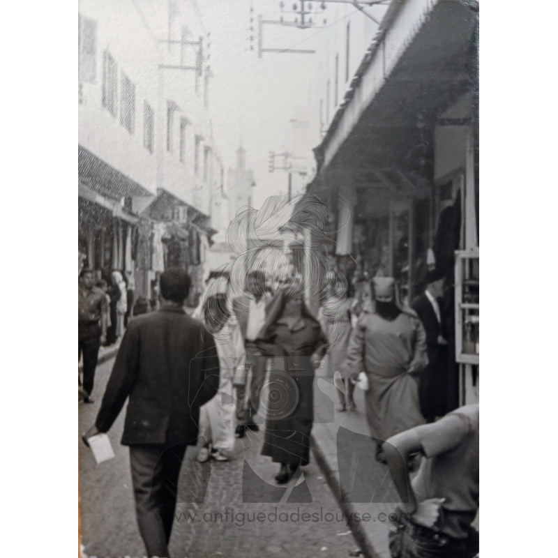 CALLE DE CIUDAD ÁRABE