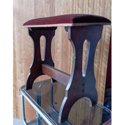 ASIENTO DE TERCIOPELO  TIPO BANCO EN MADERA .