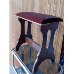 ASIENTO DE TERCIOPELO  TIPO BANCO EN MADERA .
