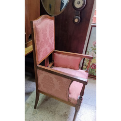 SILLÓN ANTIGUO EN MADERA DE CEDRO