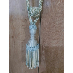 TRES BORLONES CON CORDÓN  Y BORLÓN CADA UNO