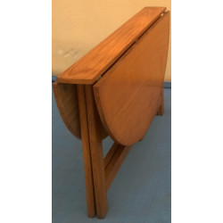 MESA CIRCULAR DE MADERA