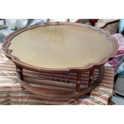 MESA CIRCULAR CON OCHO APOYOS.