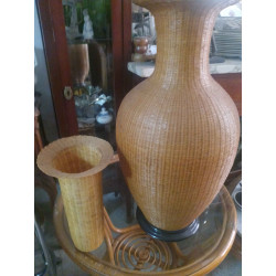 JARRÓN ANTIGUO DE FIBRA NATURAL BAMBÚ