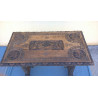 MESA ANTIGUA CON EFIGIES