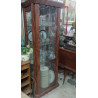 VITRINA CON PUERTAS DE CRISTAL
