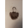 FOTOGRAFÍA SIGLO XIX. DAMA JOVEN VESTIDA ÉPOCA